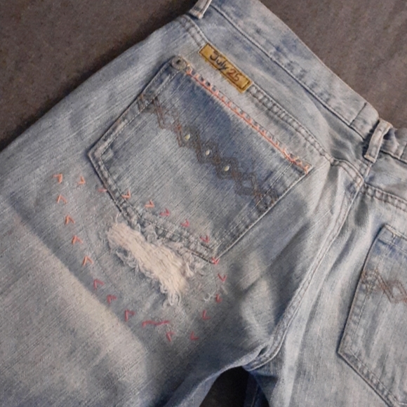 July 25 Jeans! - Picture 4 of 8